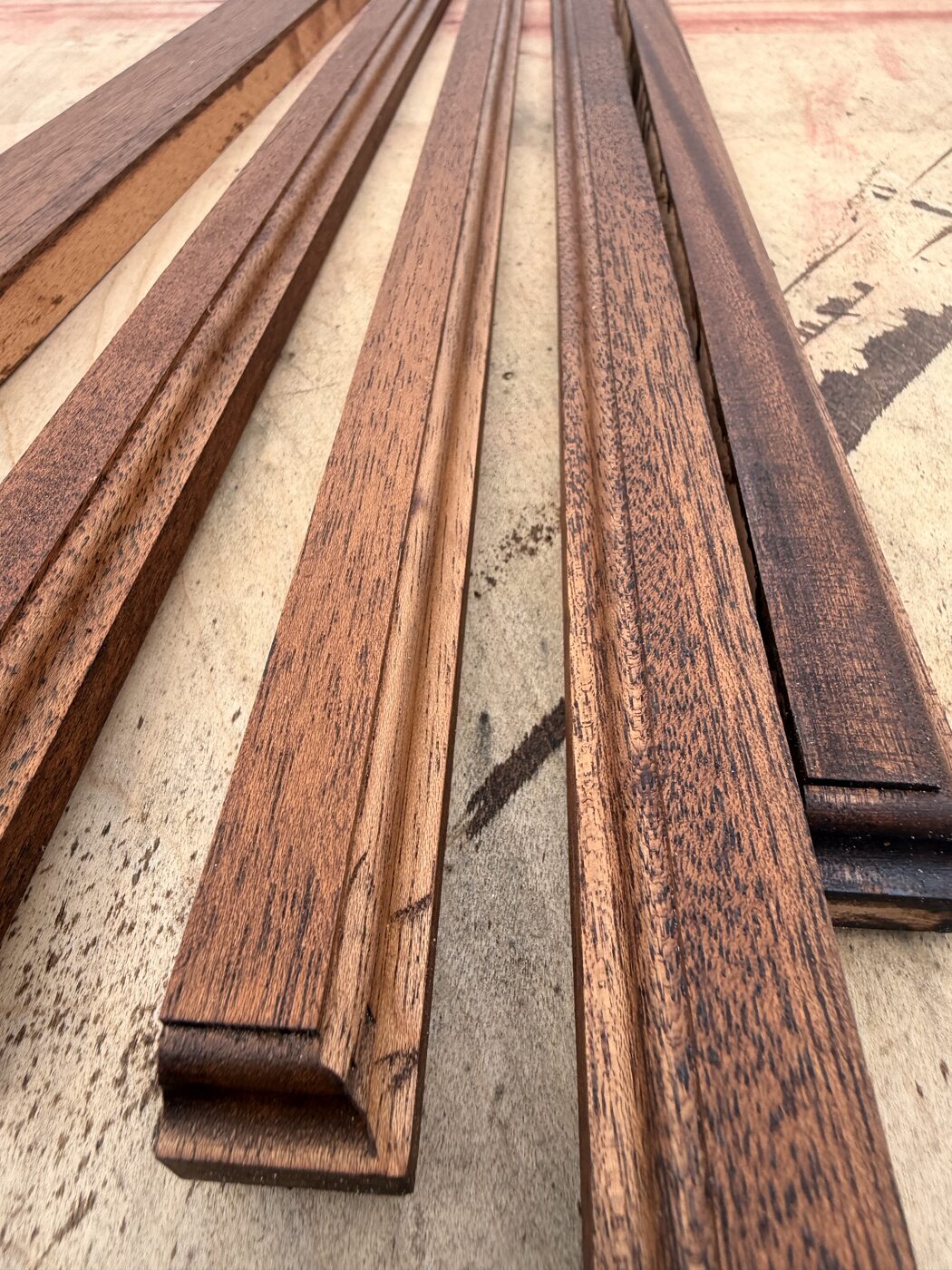 Mahogany molding and its edge detail in the Elsie's dining room